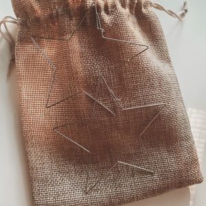 Lightweight Star Earrings.